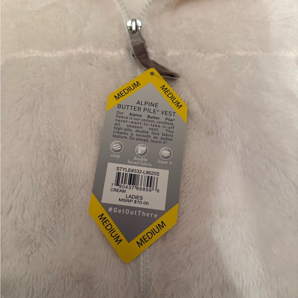 Free Country Women's Cream Fleece Vest with Zip Pockets - Picture 2 of 3